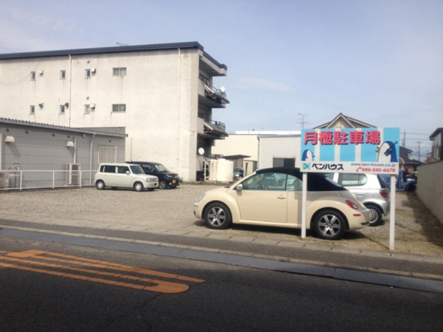 平田138-7駐車場